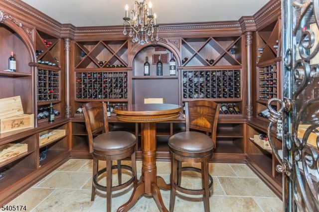 7 Beacon Hill Dr, Chester Twp., NJ 07930