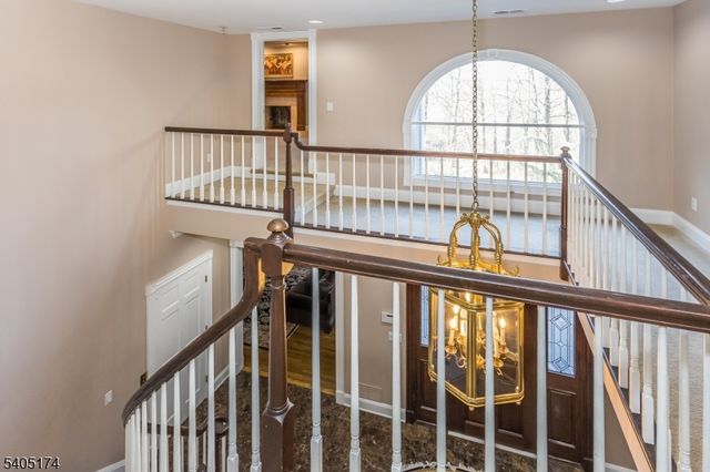 7 Beacon Hill Dr, Chester Twp., NJ 07930