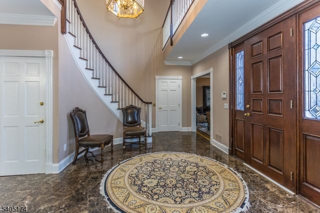 7 Beacon Hill Dr, Chester Twp., NJ 07930