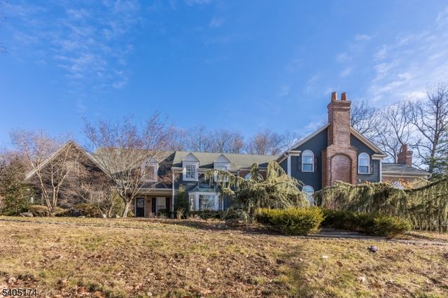 7 Beacon Hill Dr, Chester Twp., NJ 07930