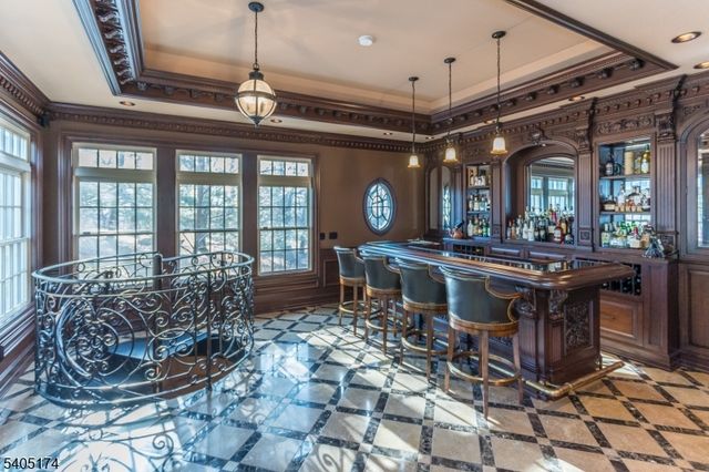 7 Beacon Hill Dr, Chester Twp., NJ 07930