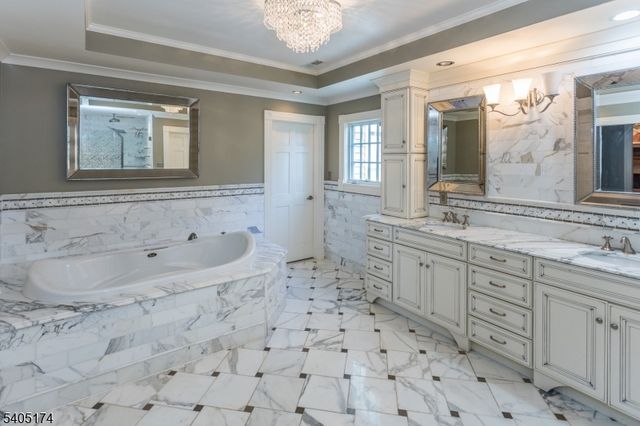 7 Beacon Hill Dr, Chester Twp., NJ 07930