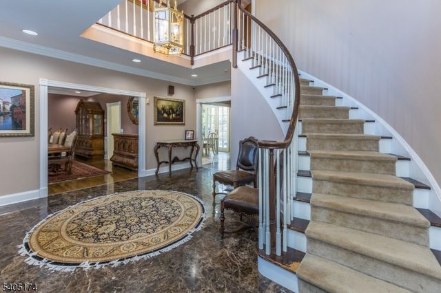 7 Beacon Hill Dr, Chester Twp., NJ 07930