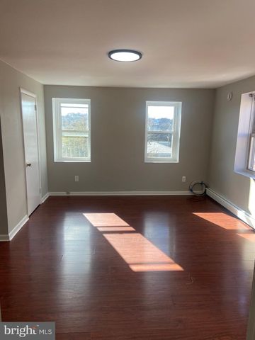 422 E MAIN ST, Norristown, PA 19401