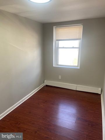 422 E MAIN ST, Norristown, PA 19401