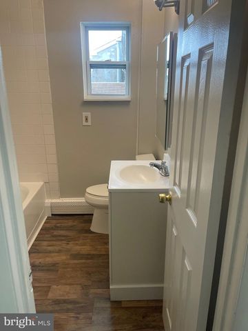 422 E MAIN ST, Norristown, PA 19401