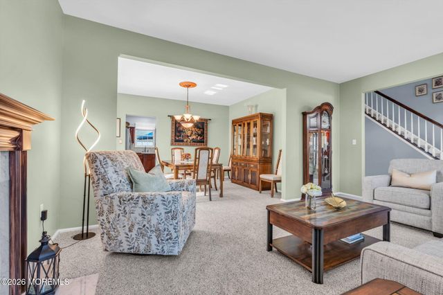 4 Hickory Circle, Barnegat, NJ 08005