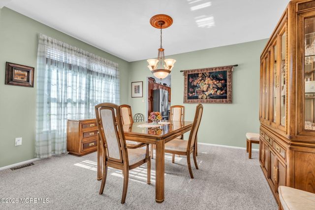 4 Hickory Circle, Barnegat, NJ 08005