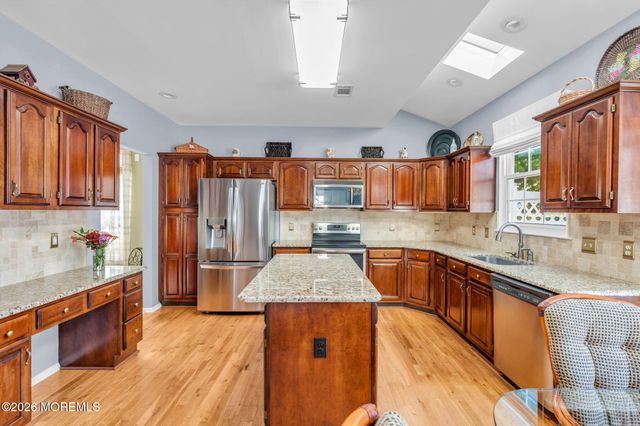 4 Hickory Circle, Barnegat, NJ 08005