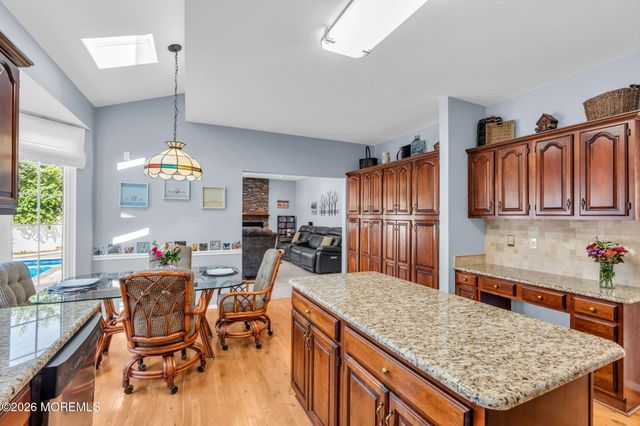 4 Hickory Circle, Barnegat, NJ 08005