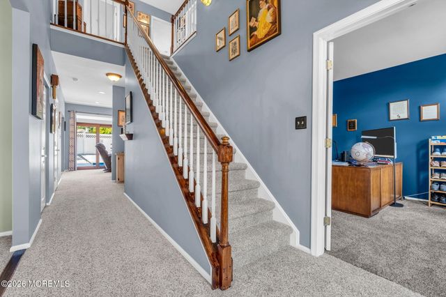 4 Hickory Circle, Barnegat, NJ 08005