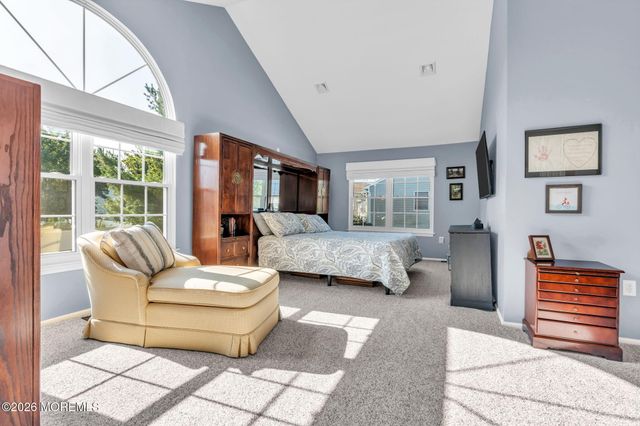4 Hickory Circle, Barnegat, NJ 08005