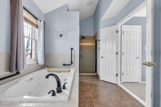 4 Hickory Circle, Barnegat, NJ 08005
