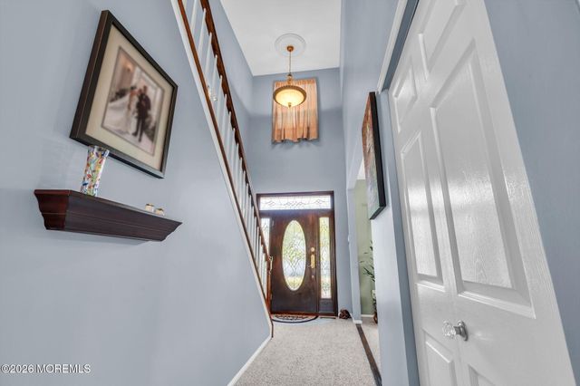 4 Hickory Circle, Barnegat, NJ 08005