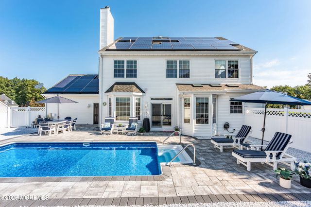 4 Hickory Circle, Barnegat, NJ 08005