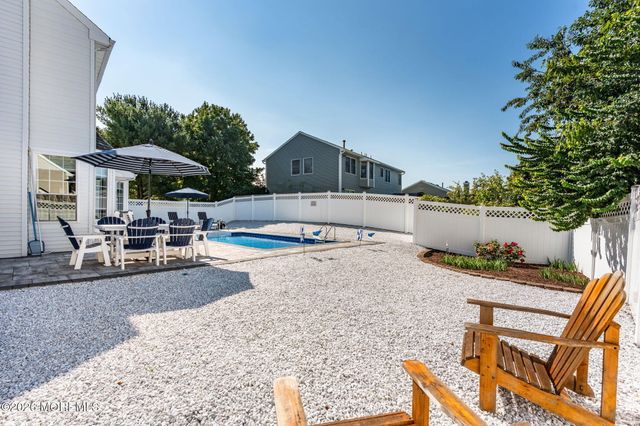 4 Hickory Circle, Barnegat, NJ 08005