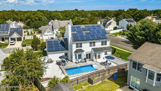 4 Hickory Circle, Barnegat, NJ 08005