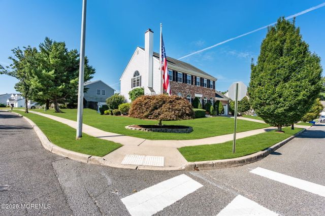 4 Hickory Circle, Barnegat, NJ 08005