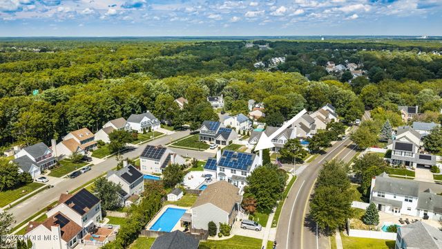 4 Hickory Circle, Barnegat, NJ 08005