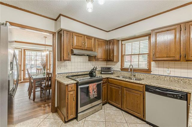 3811 Holy Cross Court, Decatur, GA 30034