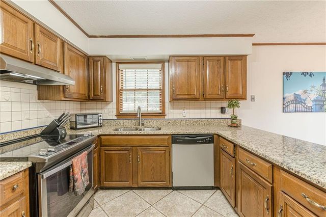 3811 Holy Cross Court, Decatur, GA 30034