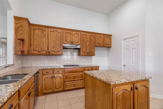 1464 Fence Post Drive, Fort Worth, TX 76052