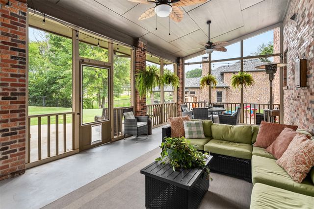 212 Cape Shore Drive, Mabank, TX 75143