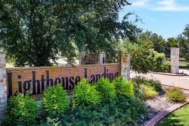 212 Cape Shore Drive, Mabank, TX 75143