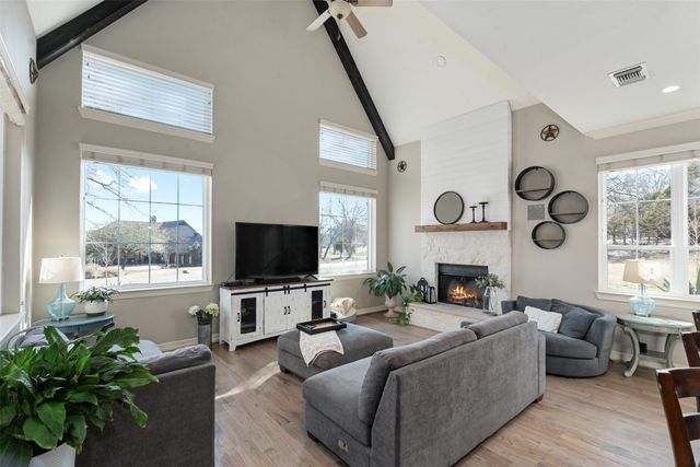 212 Cape Shore Drive, Mabank, TX 75143