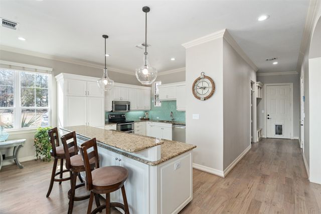 212 Cape Shore Drive, Mabank, TX 75143