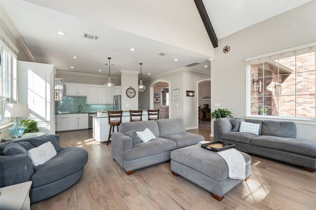 212 Cape Shore Drive, Mabank, TX 75143