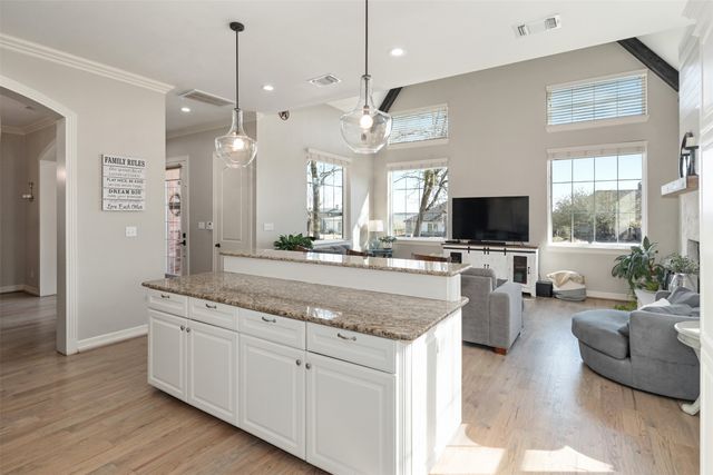 212 Cape Shore Drive, Mabank, TX 75143