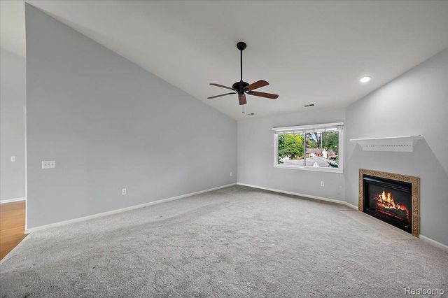 32 Highland Avenue, Clawson, MI 48017