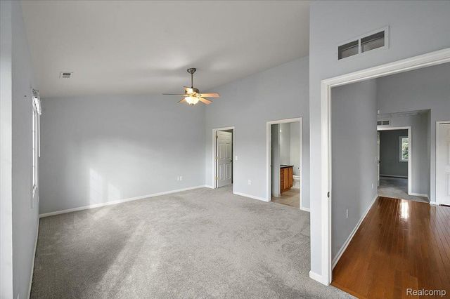32 Highland Avenue, Clawson, MI 48017