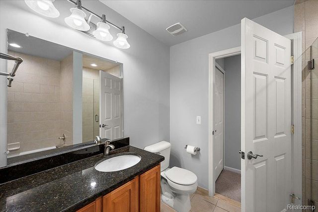 32 Highland Avenue, Clawson, MI 48017