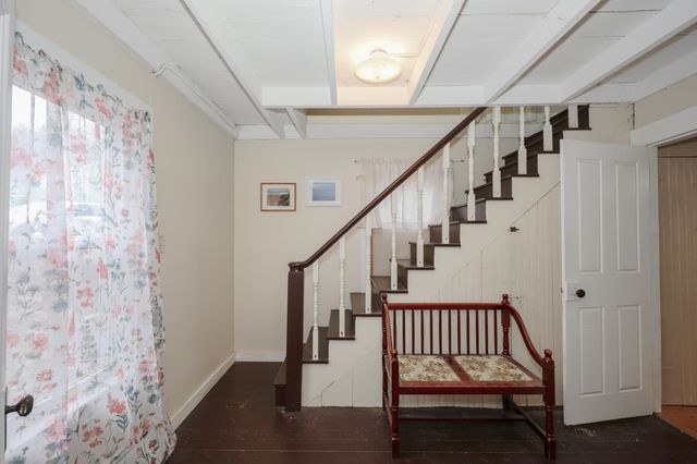 6 Milford Street, Amherst, NH 03031