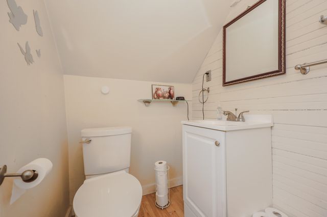 6 Milford Street, Amherst, NH 03031