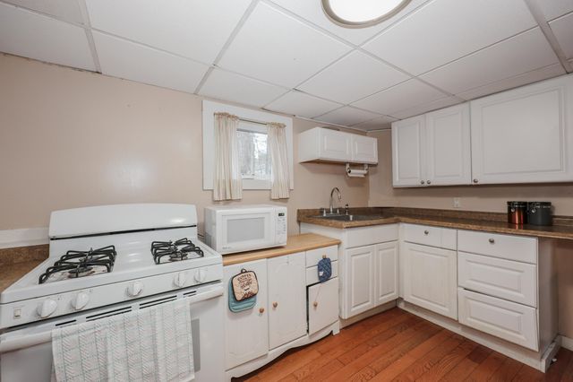 6 Milford Street, Amherst, NH 03031