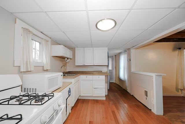 6 Milford Street, Amherst, NH 03031