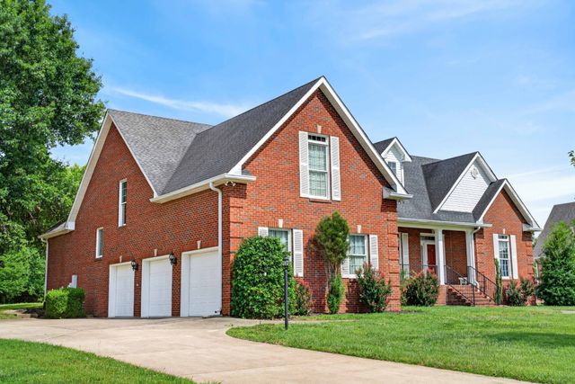 123 Ewing Dr, Portland, TN 37148