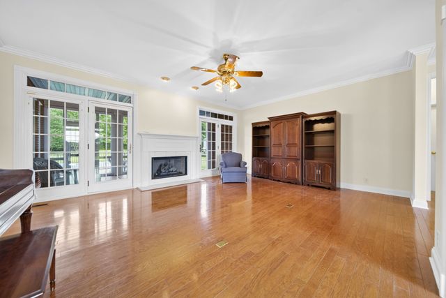 123 Ewing Dr, Portland, TN 37148