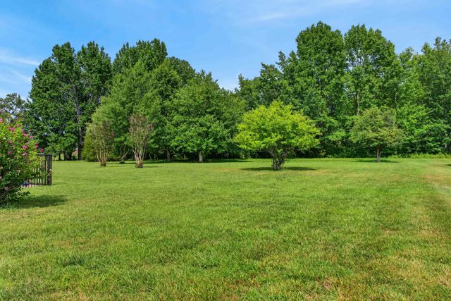123 Ewing Dr, Portland, TN 37148
