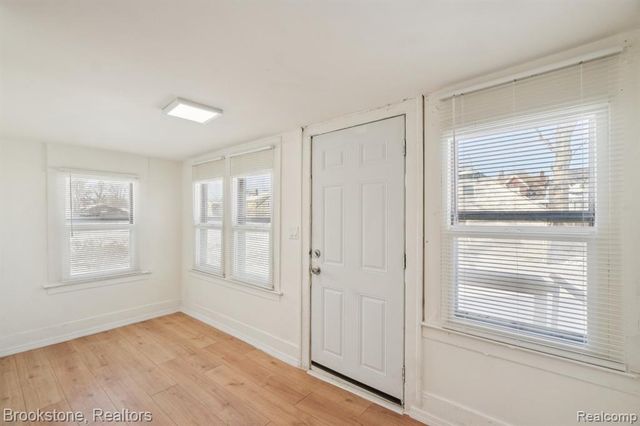 7350 Globe Street, Detroit, MI 48238