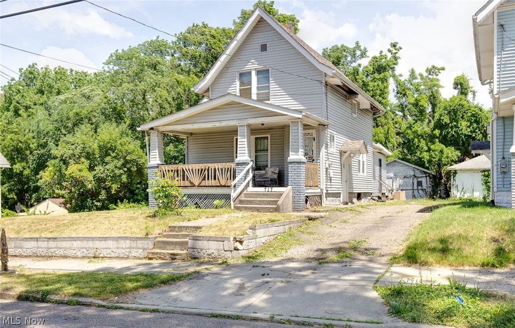 717 Fern Street, Akron, OH 44307
