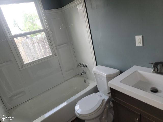 1234 Huron Street, Flint, MI 48507