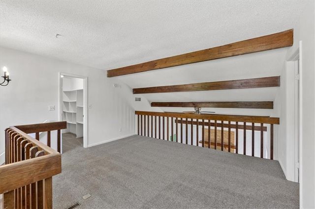5605 Verlin Drive, Parkville, MO 64152