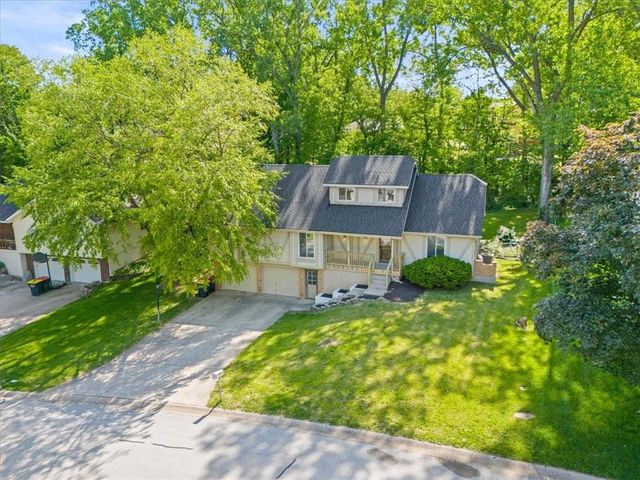 5605 Verlin Drive, Parkville, MO 64152