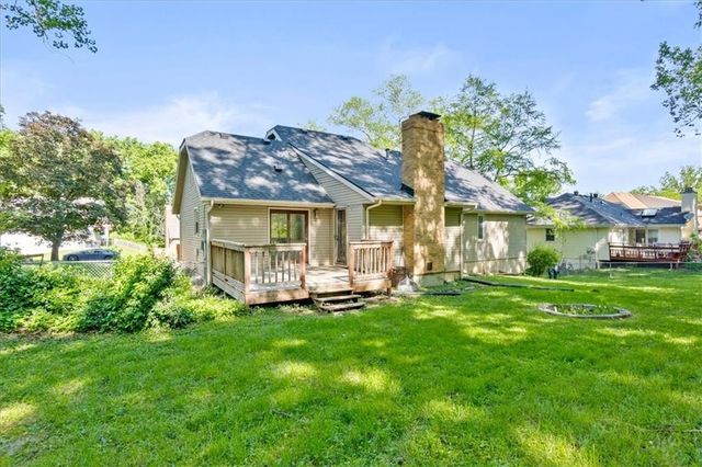 5605 Verlin Drive, Parkville, MO 64152