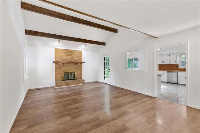5605 Verlin Drive, Parkville, MO 64152