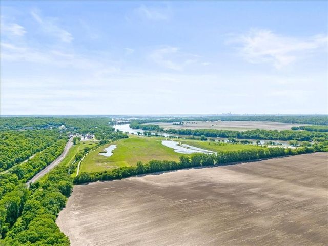 5605 Verlin Drive, Parkville, MO 64152